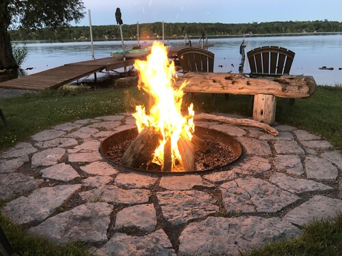 Long Reach Retreat Cottage , Prince Edward County , Breathtaking Waterfront