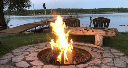 Long Reach Retreat Cottage , Prince Edward County , Breathtaking Waterfront