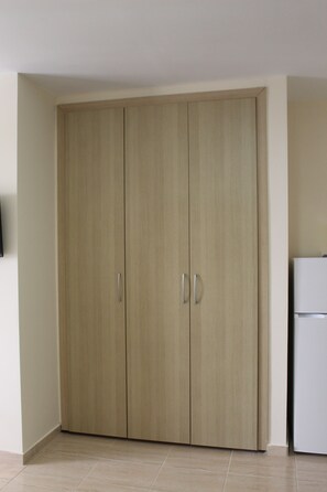 Apartment | Iron/ironing board, free WiFi, bed sheets - PMP Adamia 106B (Pegeia)