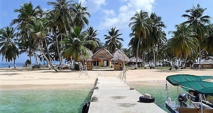 Cabins in Aguja Island