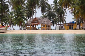 Basic Cabin, Partial Ocean View | Beach/ocean view - Cabins in Aguja Island (Narganá)