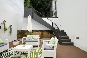 Courtyard - Signature Apartments Santa Catarina (Porto)