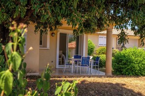 Villa, 2 Bedrooms (6 People) | Terrace/patio