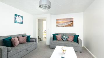 Superior House, Private Bathroom, Garden View (KVM - Whitebeam House) | Lounge