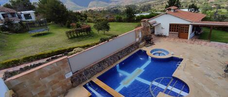 Innenpool, Außenpool