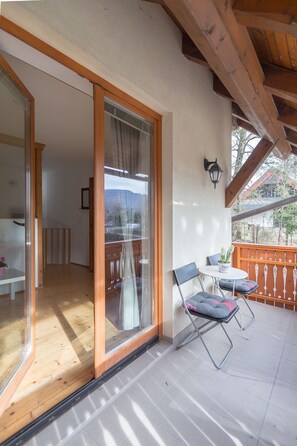 Romantic Apartment, Mountain View | Balcony - Apartments Valant (Bled)