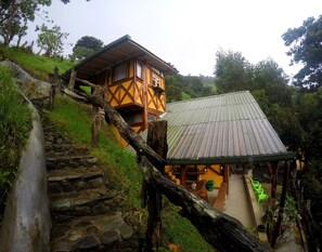 Suite, Mountain View (Mirlas) | Hypo-allergenic bedding, laptop workspace, rollaway beds, free WiFi - Ecorefugio Las Mirlas (Salento)