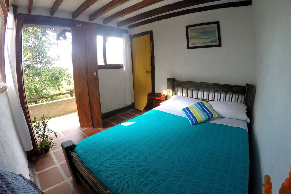 Double Room, 1 Double Bed (Sinsonte) | Hypo-allergenic bedding available, laptop workspace