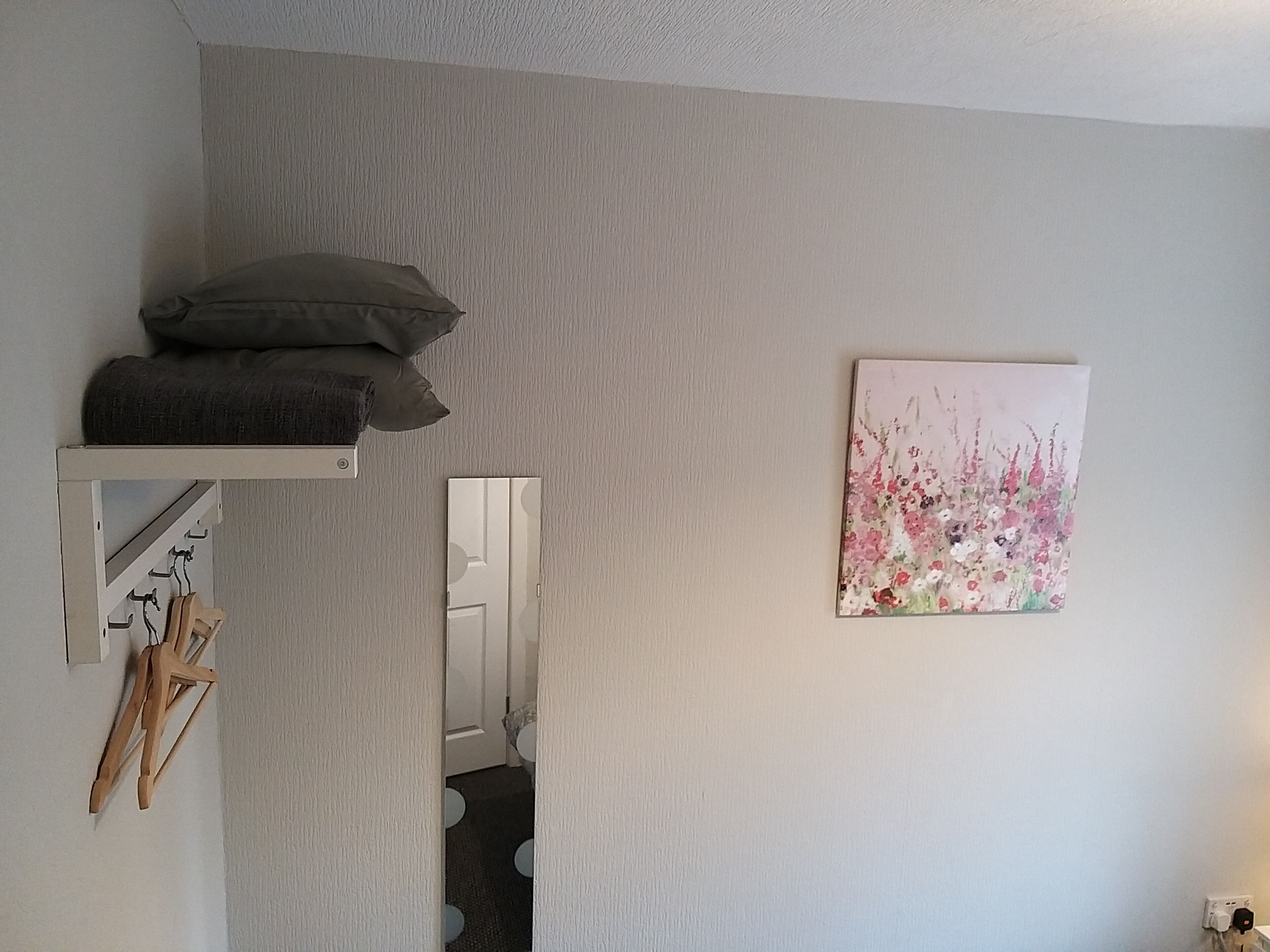 Free WiFi, bed sheets