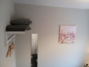 Wifi gratis y ropa de cama