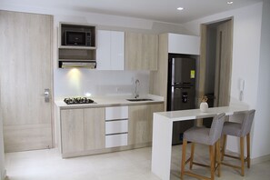 Standard Apartment | Private kitchenette | Full-sized fridge, microwave, stovetop, cookware/dishes/utensils - Loft Mikonos - Adults Only (Pereira)