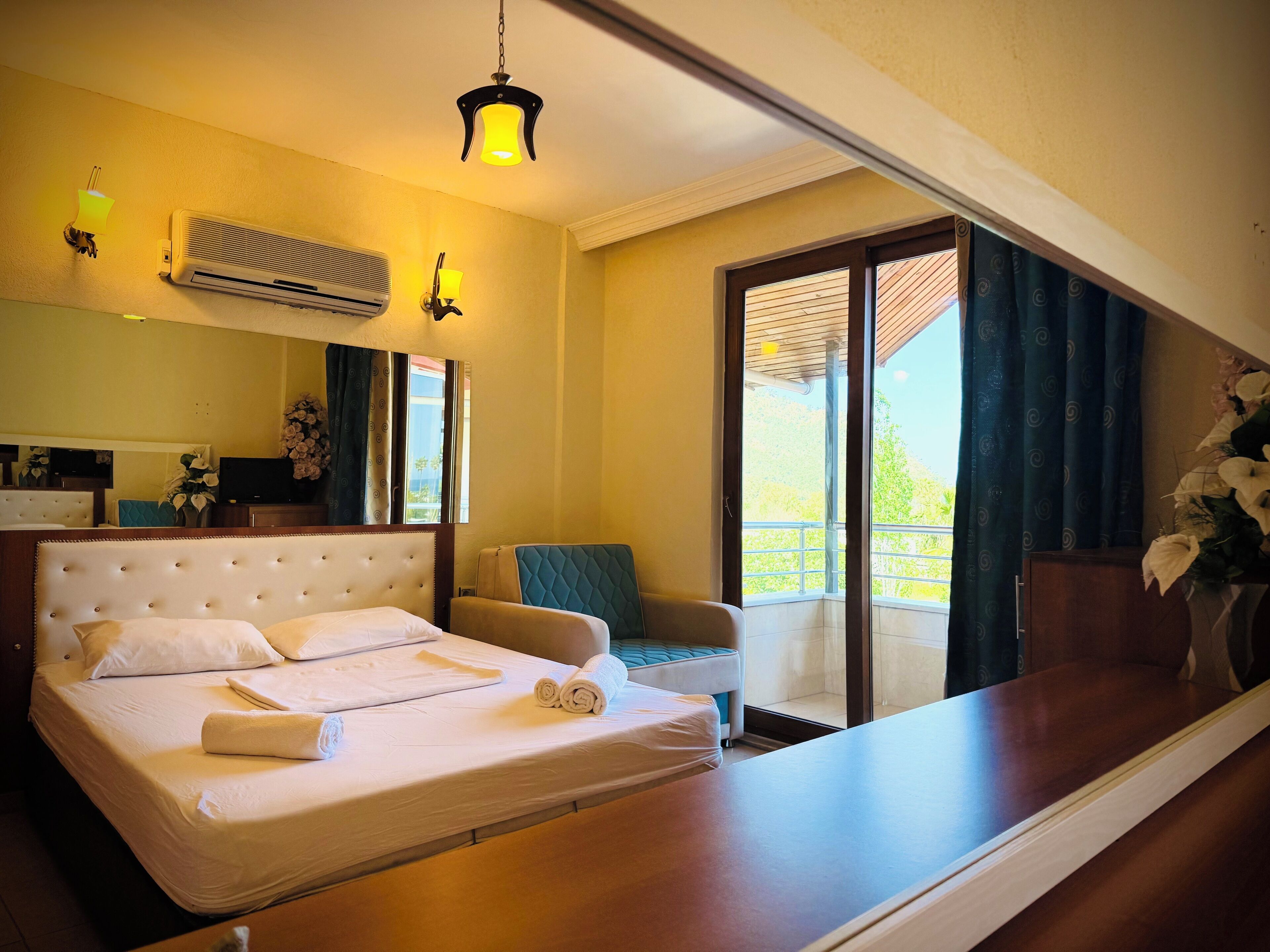 Kamar Triple Standar | Meja kerja, setrika/meja setrika, Wi-Fi gratis, dan seprai linen