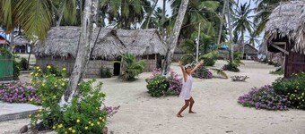 Cabins on paradise San Blas island