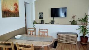 Appartement, rez-de-chaussée (60 m2) | Repas dans la chambre