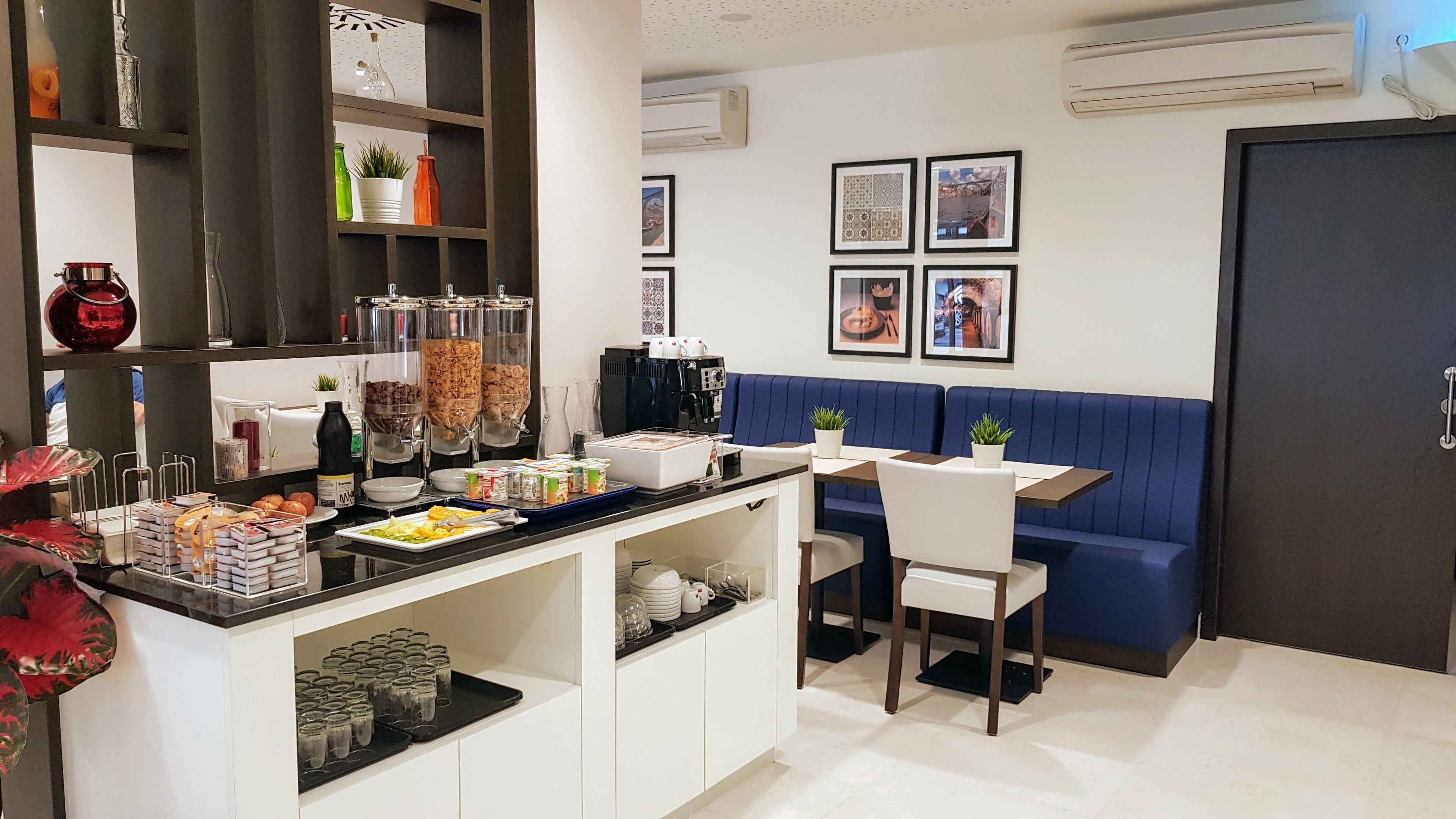 Daily buffet breakfast (EUR 9 per person)