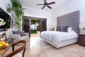 Villa de lujo | Ropa de cama de alta calidad, colchones Select Comfort, caja fuerte