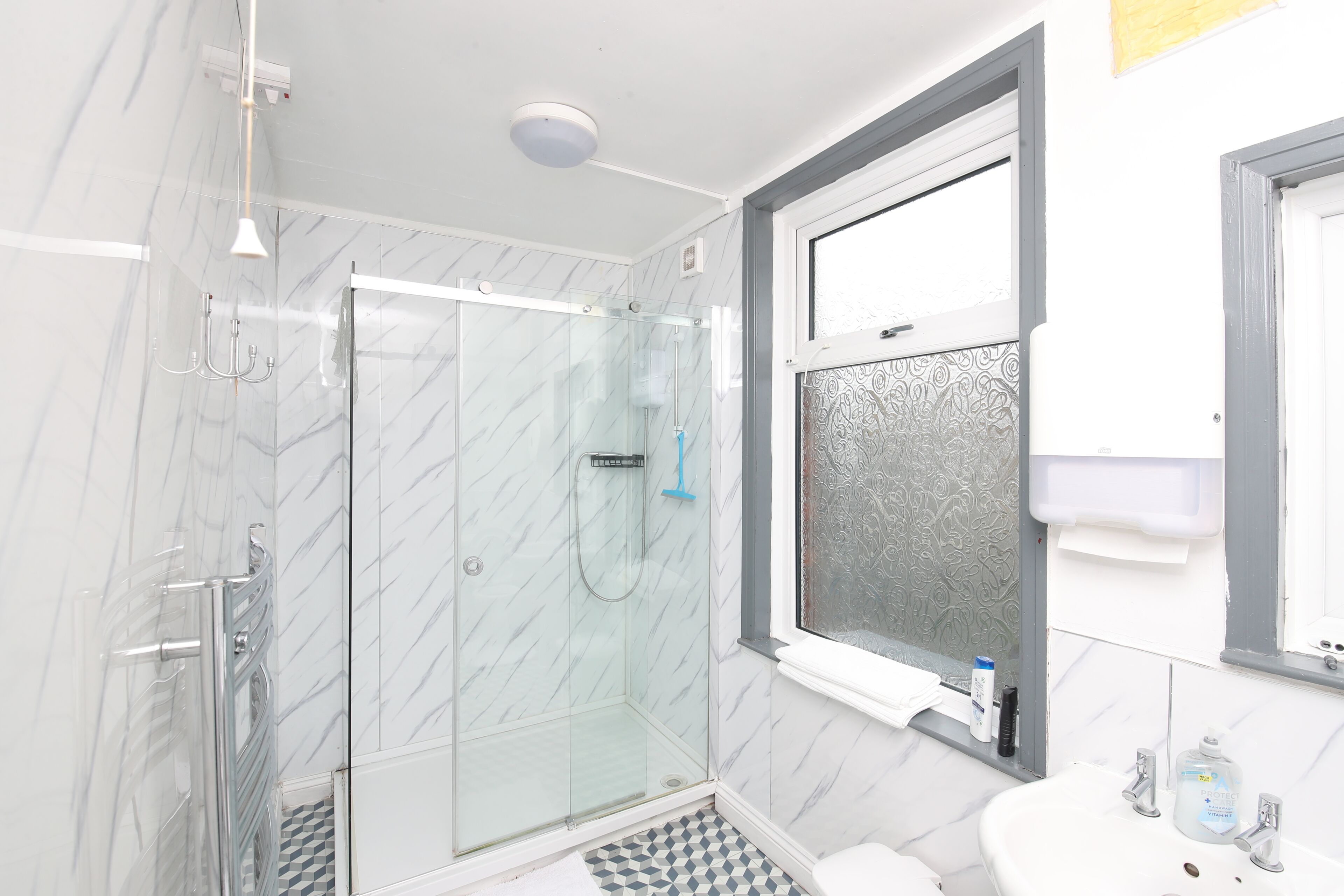 Shower, free toiletries, hair dryer, towels