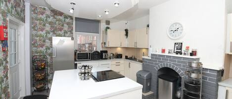 TĂ€gliches groĂes FrĂŒhstĂŒck (5 GBP pro Person)