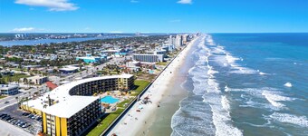 First Floor Private Paradise Ocean Front Studio SPRING SALE! POOL OPEN!!