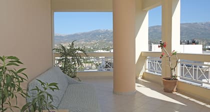 Veranta DownTown Sitia - 2min from Beach/ Centre