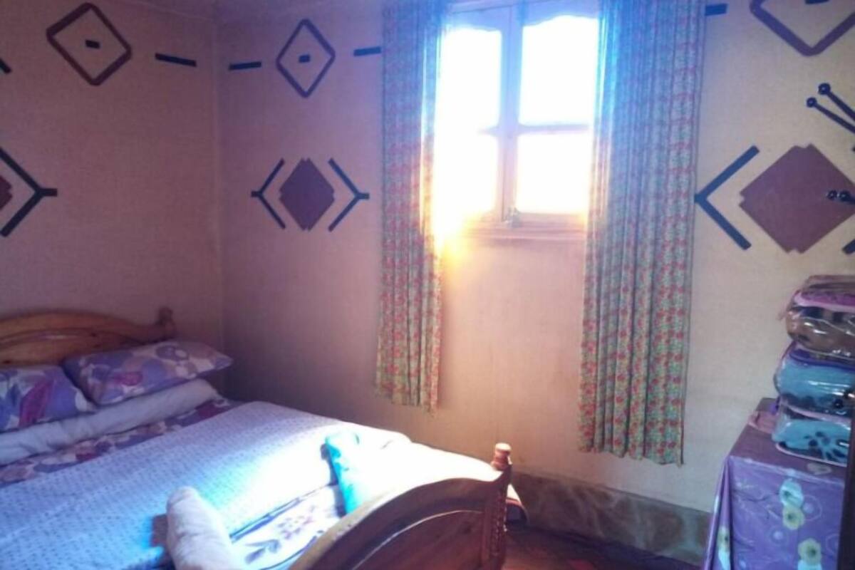 In-room safe, free WiFi, bed sheets