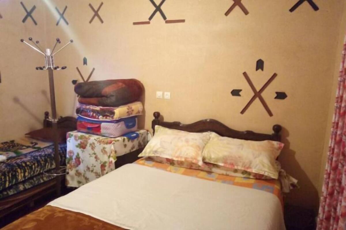 In-room safe, free WiFi, bed sheets