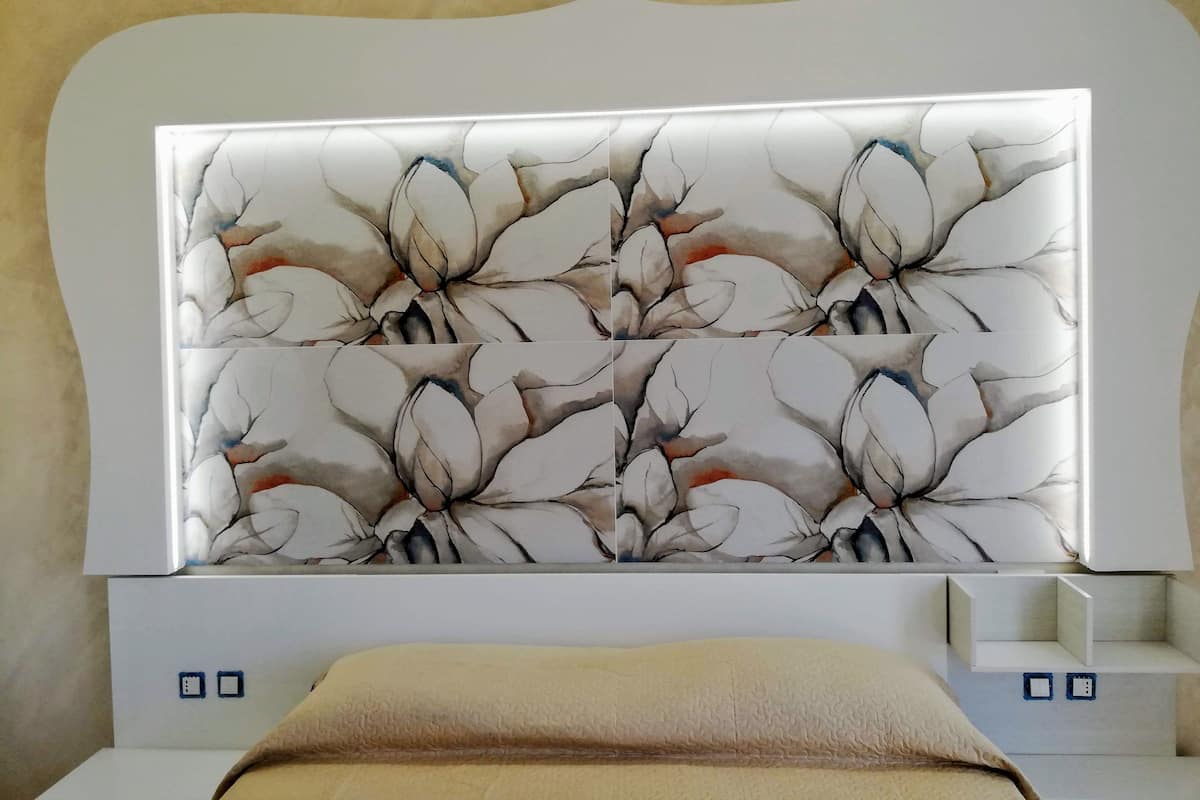 Premium bedding, Tempur-Pedic beds, minibar, in-room safe