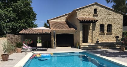 Schönes Familienhaus mit privatem Pool