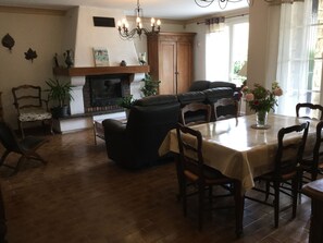 Dining - Vacation rental house with pool TAILLADES LS2-281 (Taillades)