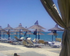 In Strandnähe, Liegestühle