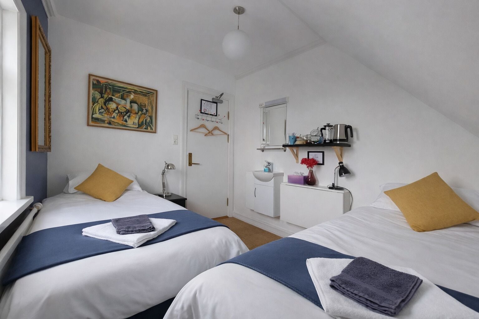 Photo - Refurinn Reykjavik Guesthouse - Hostel