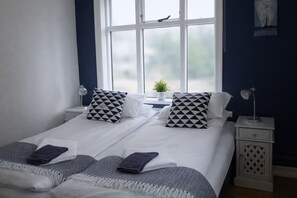 Hypo-allergenic bedding, individually decorated, individually furnished - Refurinn Reykjavik Guesthouse - Hostel (Reykjavik)