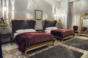 Minibar, in-room safe, desk, free cots/infant beds - The Liwan Deluxe Hotel - Boutique Class (Antakya)