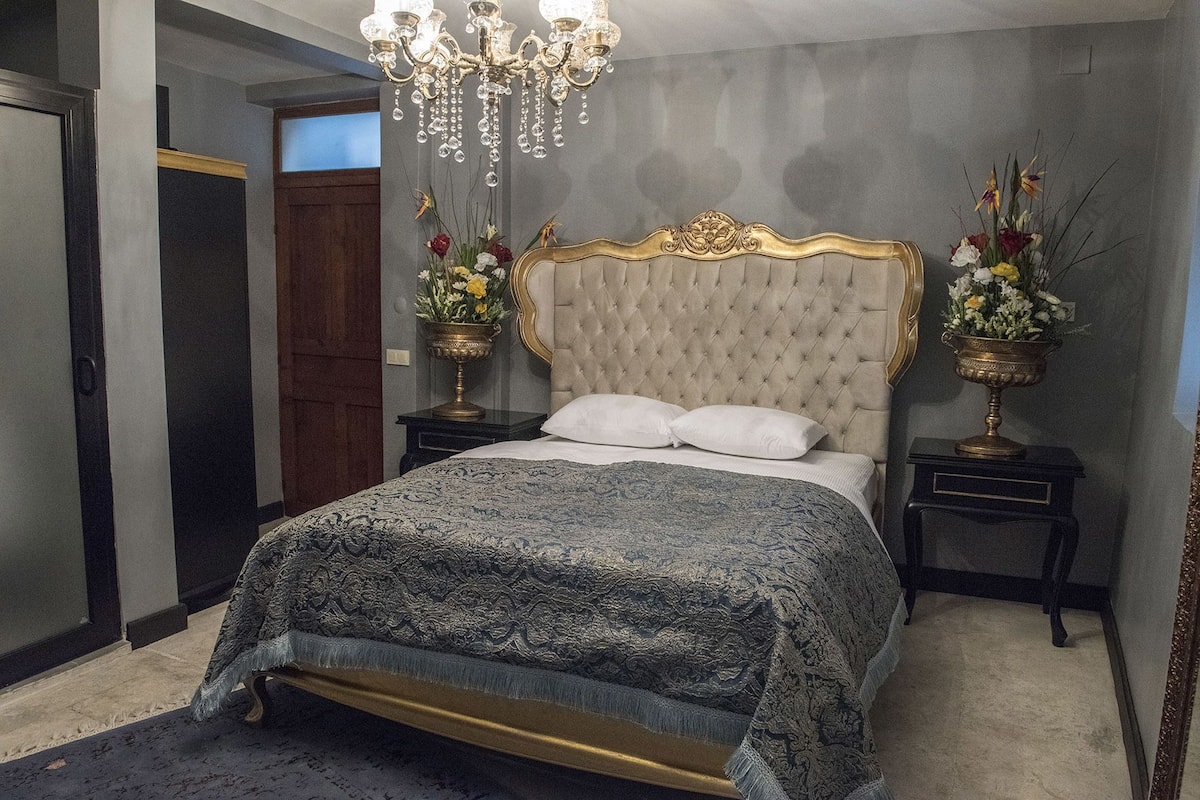 Chambre Deluxe | Minibar, coffres-forts dans les chambres, bureau, lits bébé (gratuits)