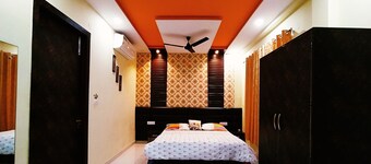 Baba Home Stay(Luxury Rooms)- Stay with Indian Family.