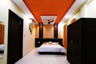 Baba Home Stay(Luxury Rooms)- Stay with Indian Family.