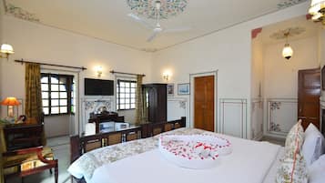 Habitación familiar | Decoración individual, mobiliario individual, escritorio