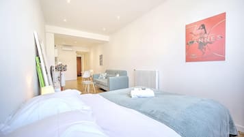 Ferros/tábuas de passar roupa, Wi-Fi, roupa de cama