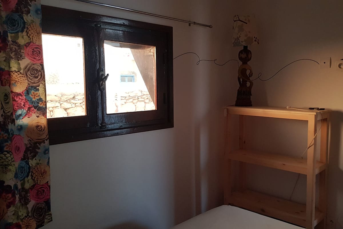 Standard Single Room | Individually decorated, individually furnished, bed sheets