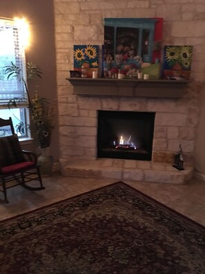 Lobby sitting area - Aloha in Texas (Austin)