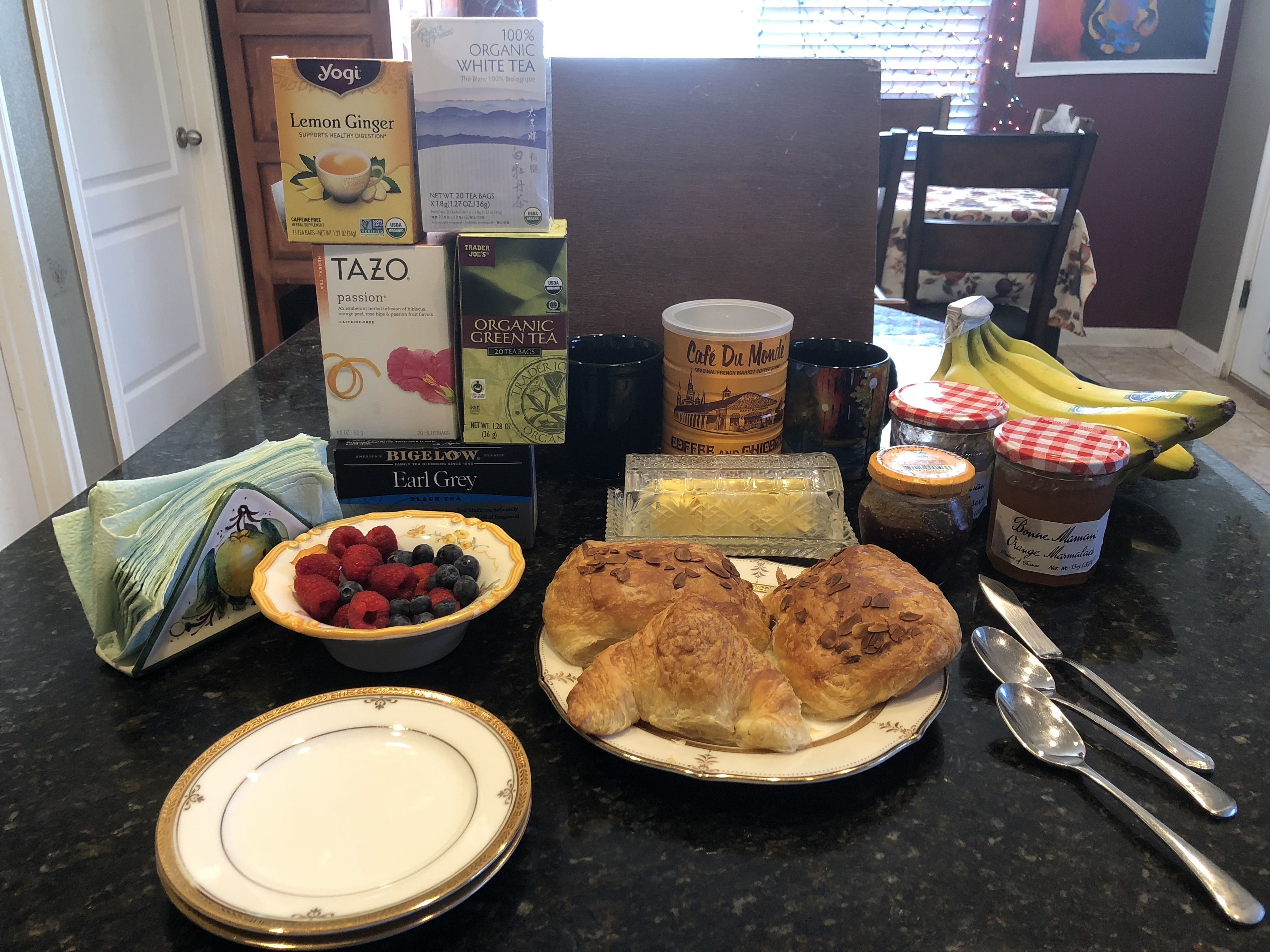 Free daily continental breakfast