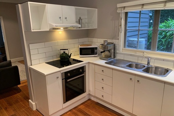 Frigorifero, microonde, forno, macchina per tè/caffè