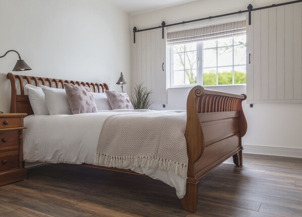 Superior Double Room, 1 King Bed, Garden View