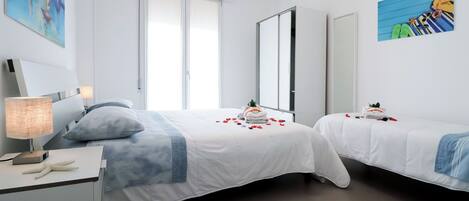 2 bedrooms, iron/ironing board, free WiFi, bed sheets