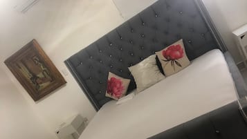 Con stile personalizzato, con arredamento individuale, tende oscuranti