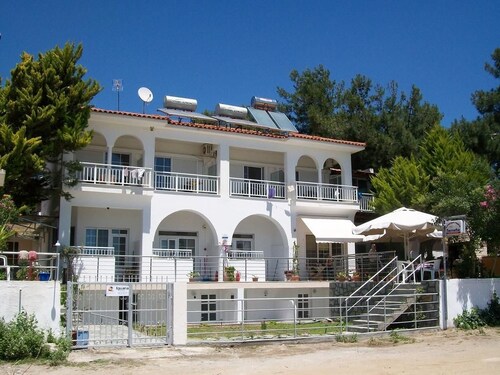 Paschalia Sea View Studios