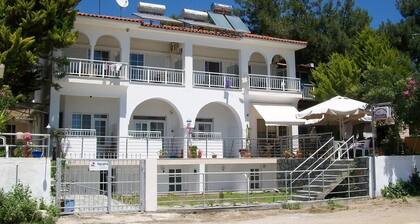 Paschalia Sea View Studios