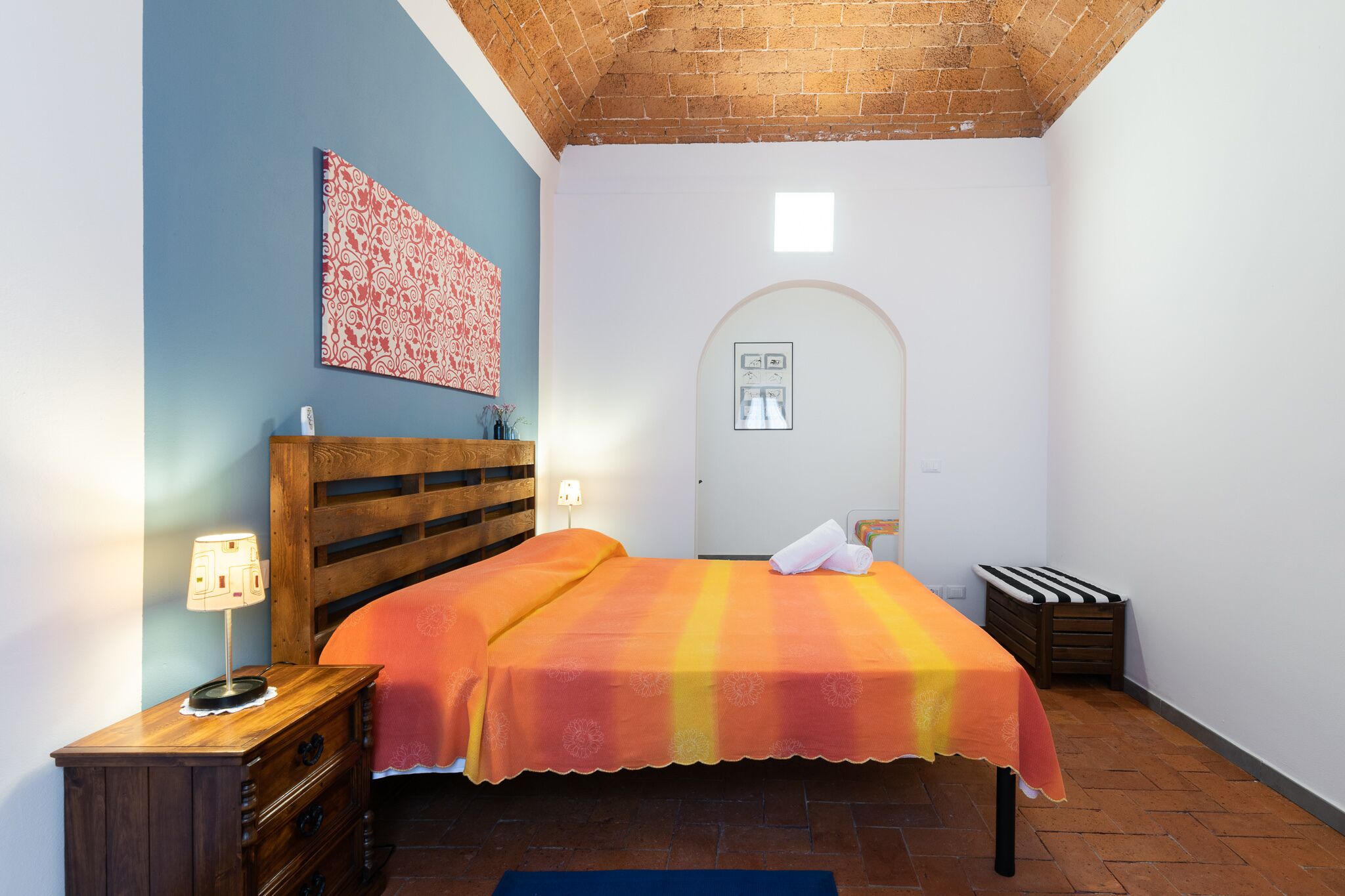 1 camera, una scrivania, ferro/asse da stiro, Wi-Fi gratuito