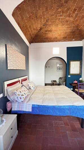 1 bedroom, desk, iron/ironing board, free WiFi - STAR APARTMENT. (Prato)