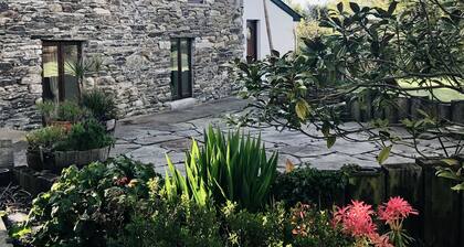 Charming Converted Barn in a stunning location on the Wild Atlantic Way